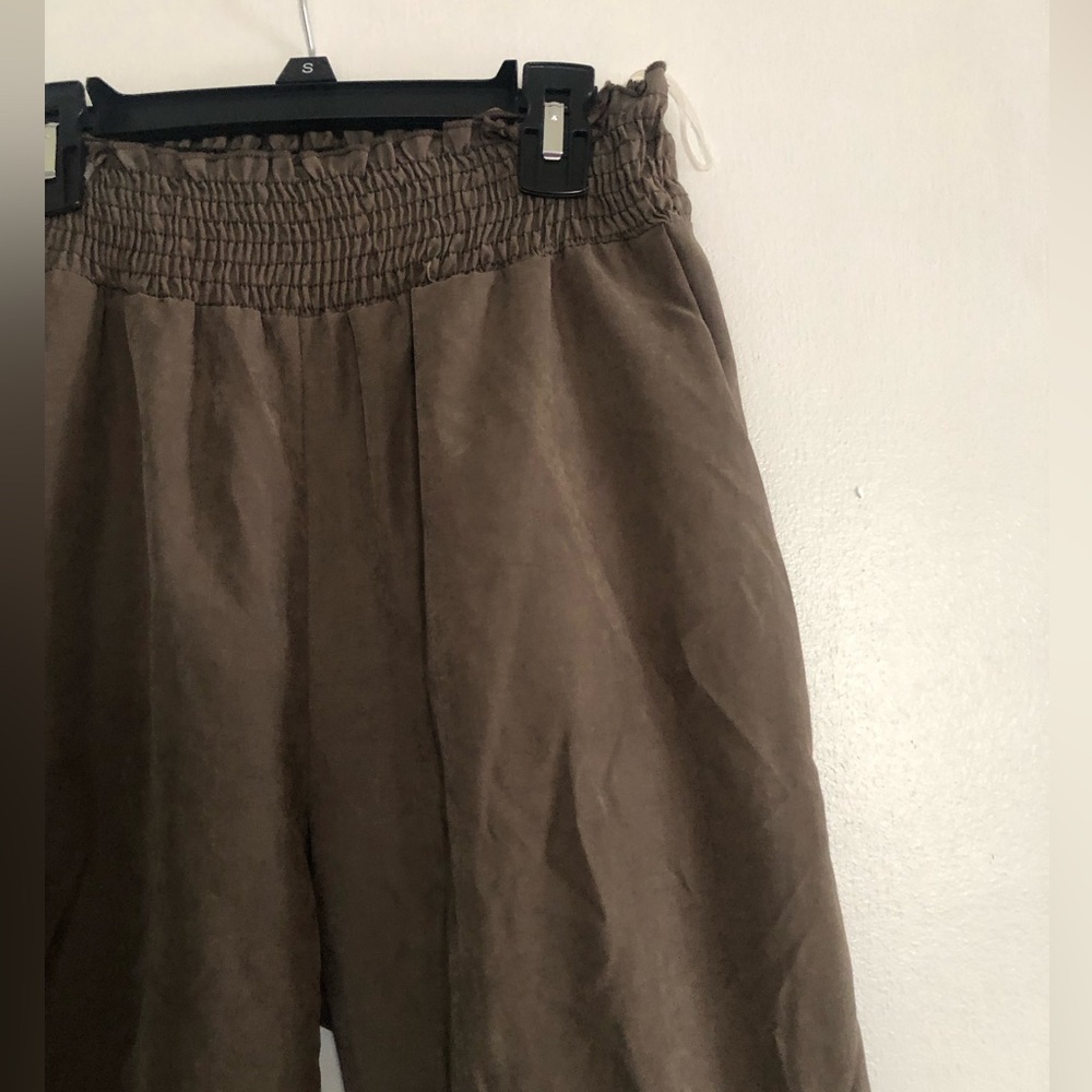 Boutique elastic lightweight joggers